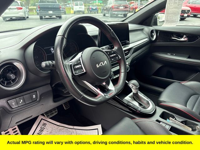 2022 Kia Forte GT photo 4