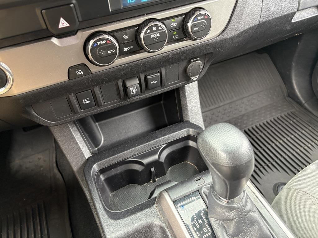 2023 Toyota Tacoma SR5 photo 22