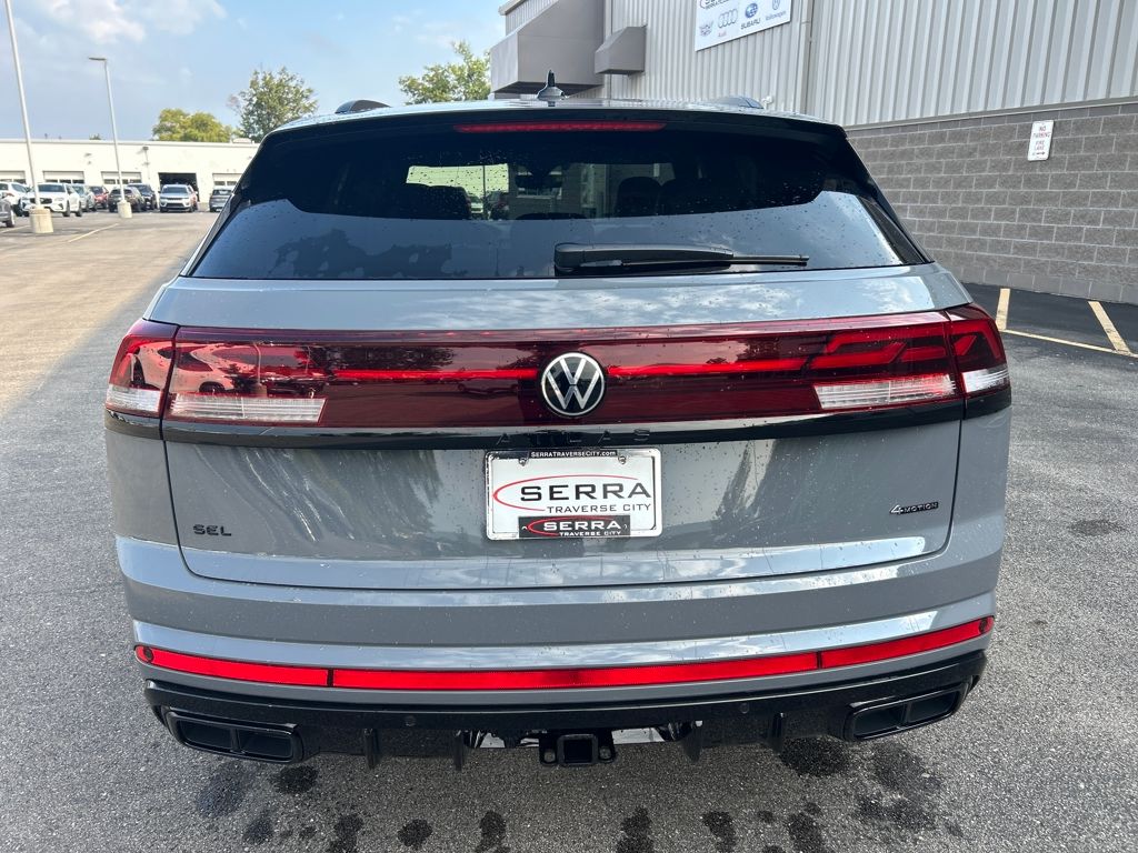 2026 Volkswagen Atlas Cross Sport SEL R-Line photo 4