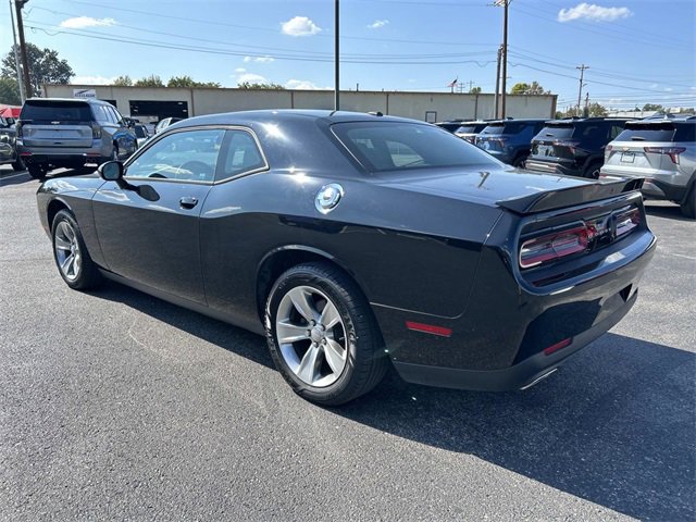 2021 Dodge Challenger SXT photo 6