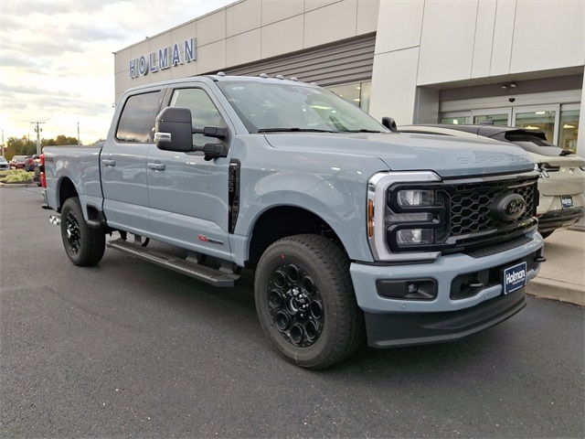 2026 Ford F-250 Lariat photo 2