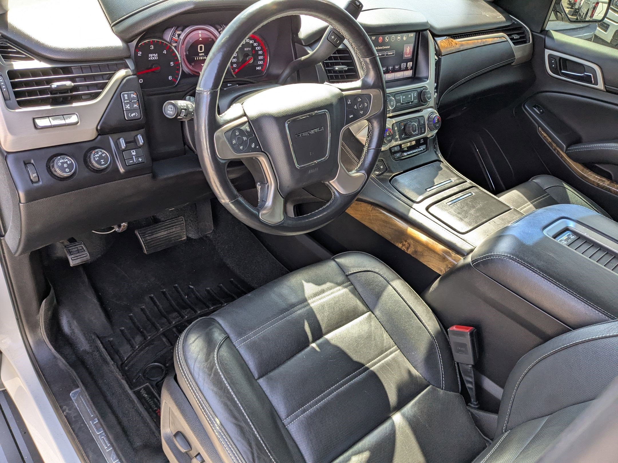 2016 Gmc Yukon Denali photo 12