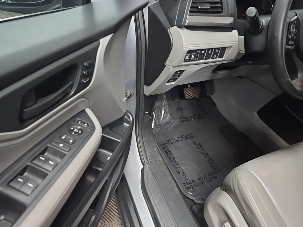 2019 Honda Odyssey EX-L photo 27