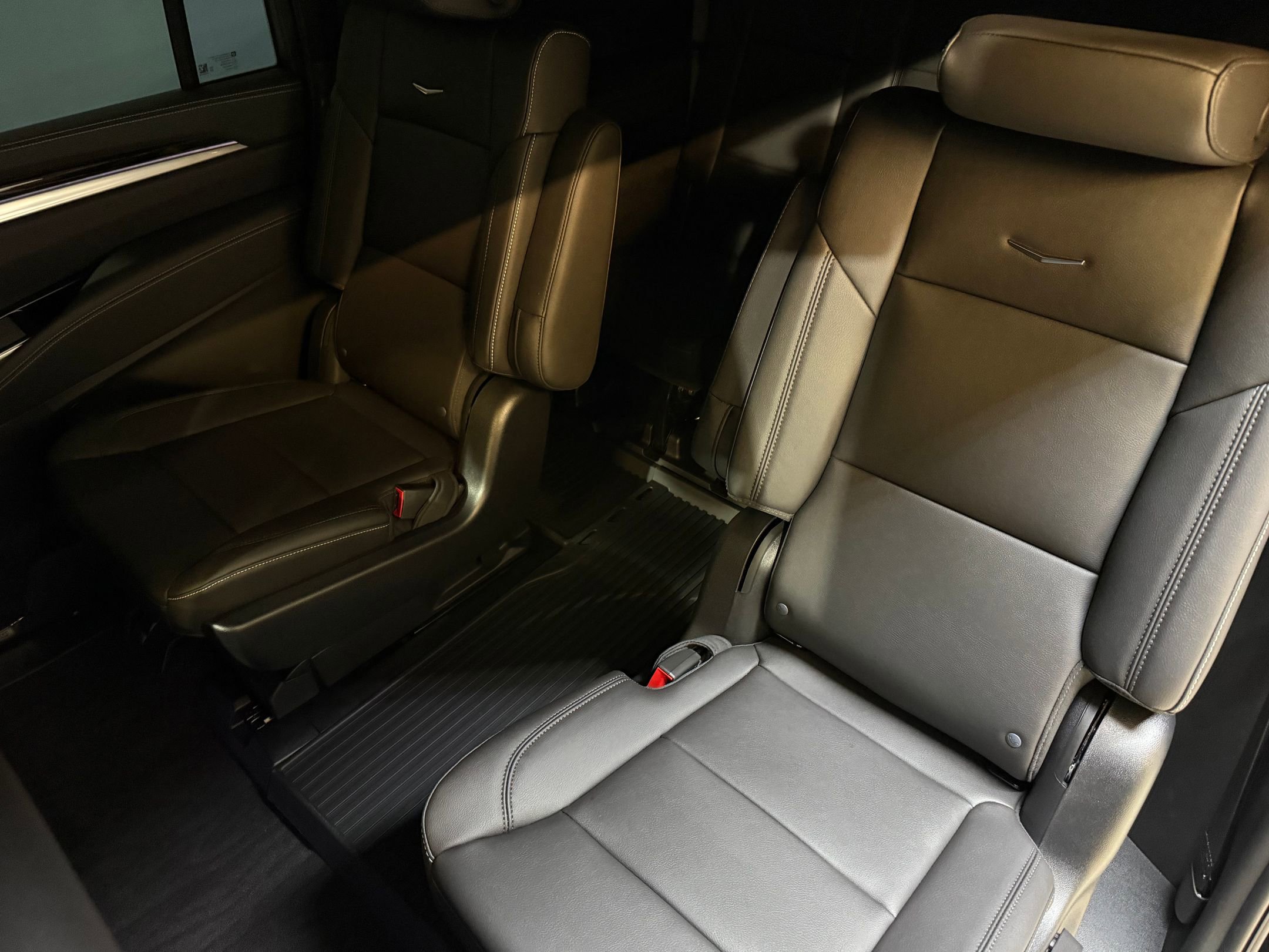2025 Cadillac Escalade ESV Luxury photo 41