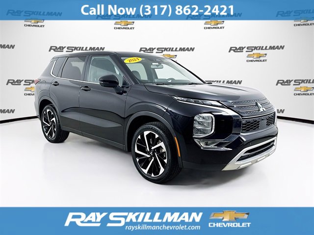 2024 Mitsubishi Outlander SE's photo