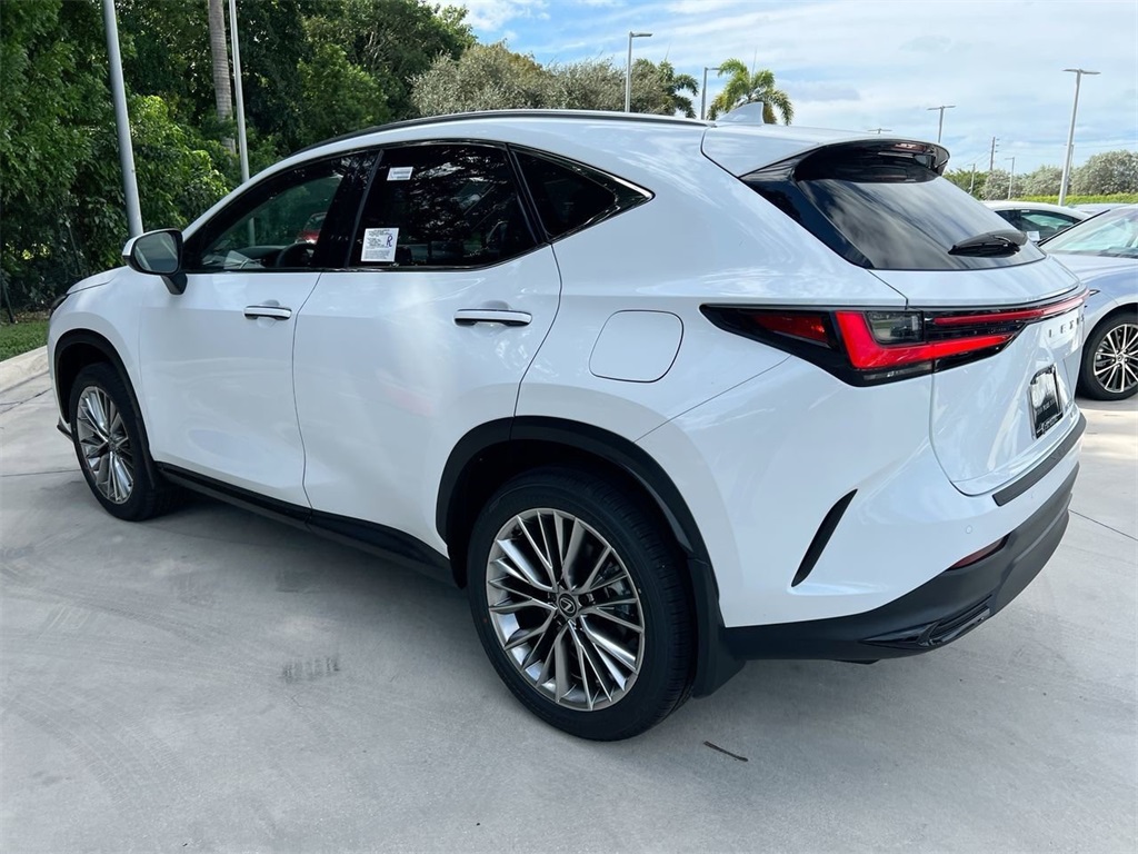 2026 Lexus NX 350h Premium photo 4