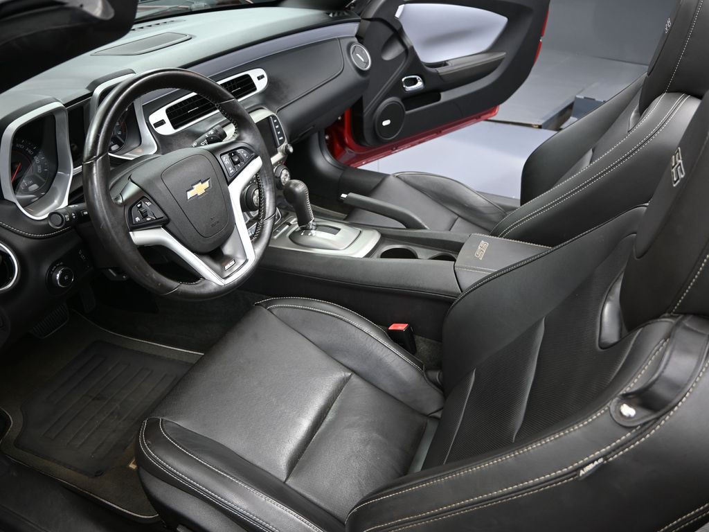 2015 Chevrolet Camaro 2SS photo 15
