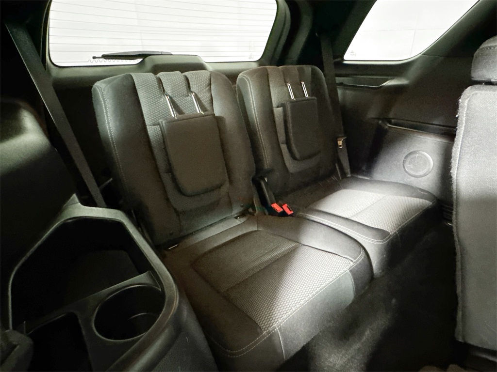 2017 Ford Explorer XLT photo 18