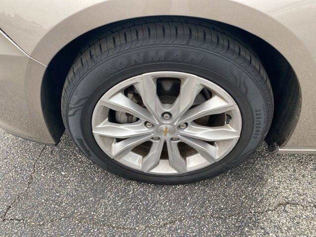 2024 Chevrolet Malibu 1LT photo 8