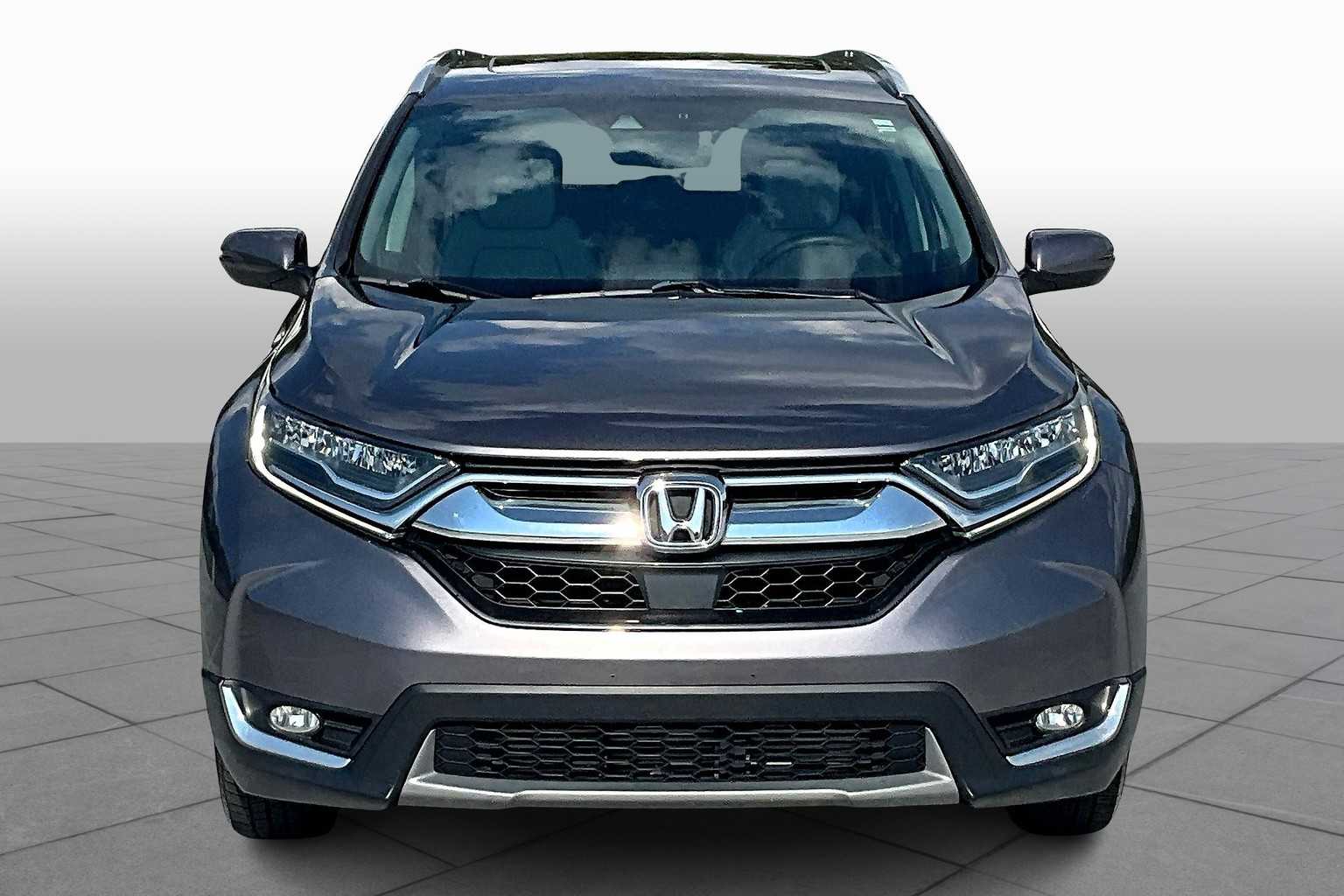 2018 Honda CR-V Touring photo 3