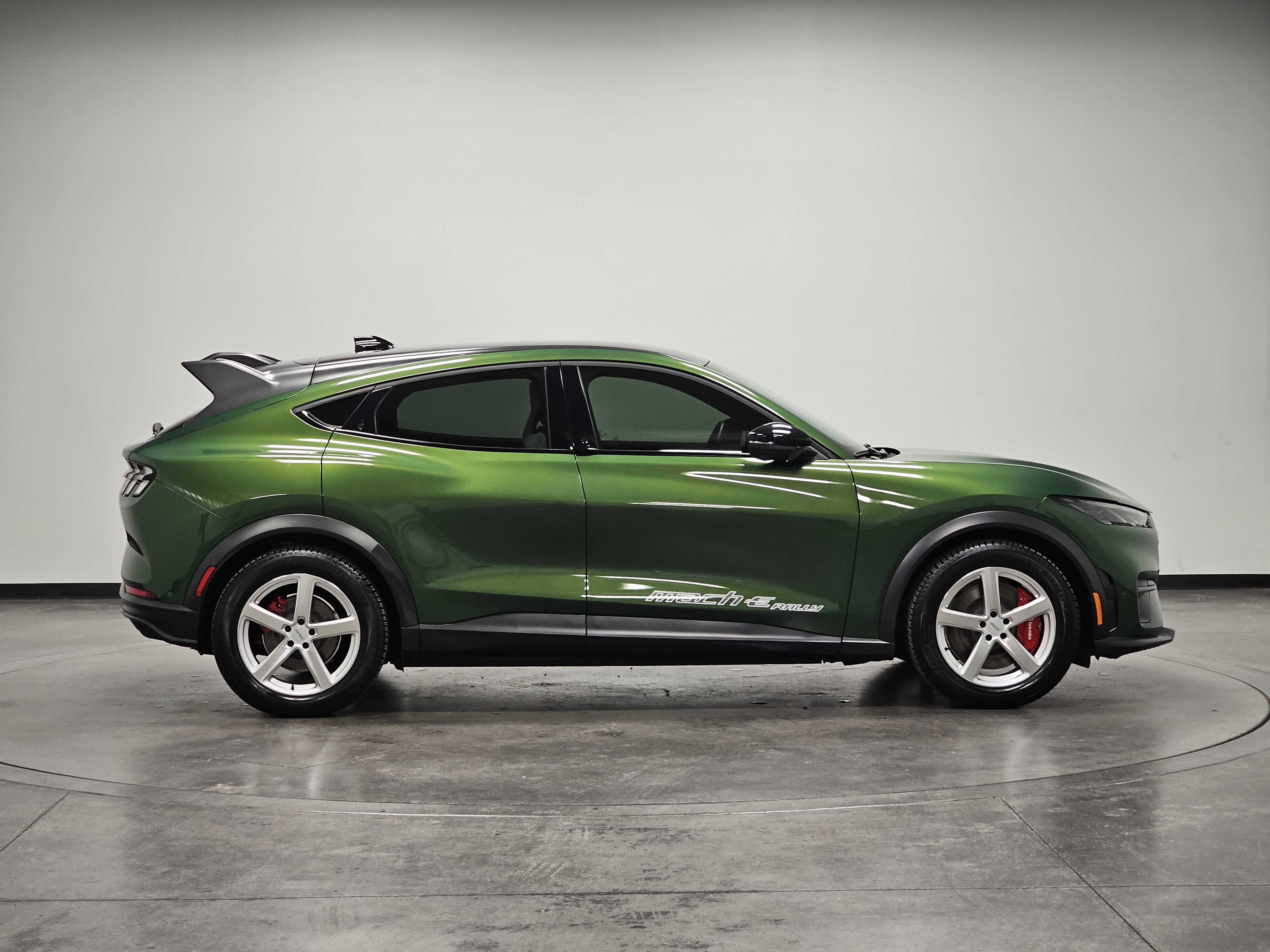 2024 Ford Mustang Mach-E GT photo 7