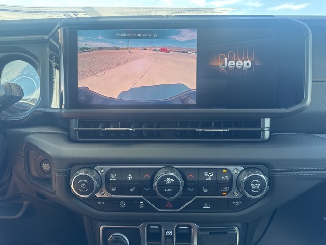 2025 Jeep Gladiator Sport photo 23