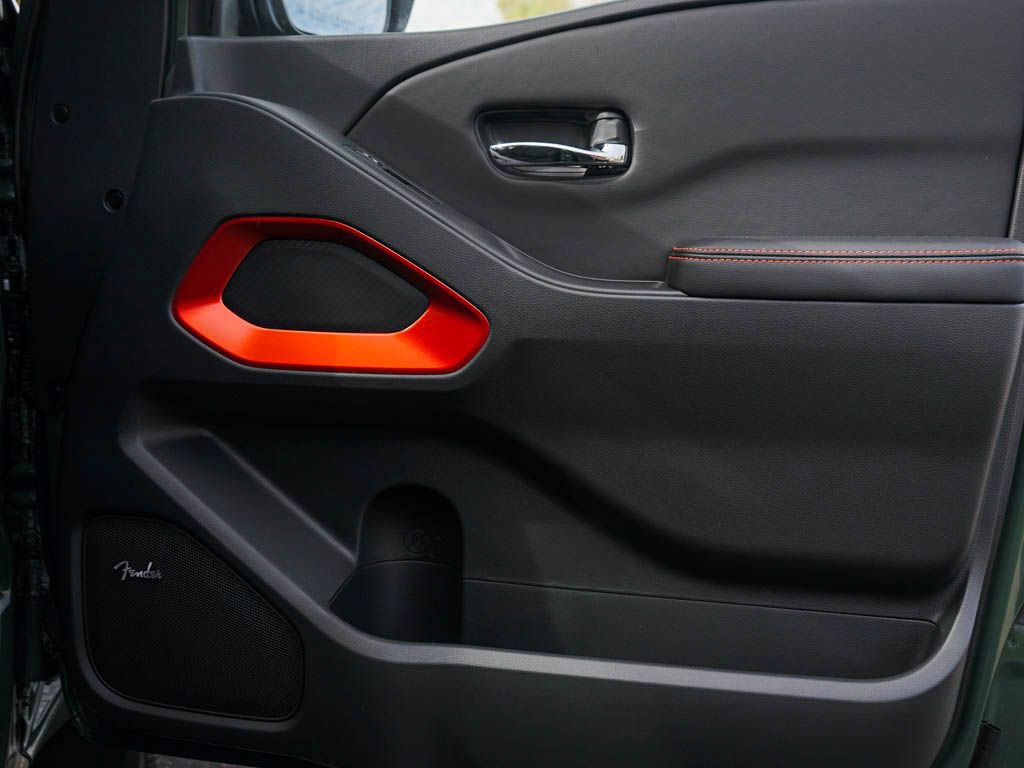 2025 Nissan Frontier PRO-4X photo 7