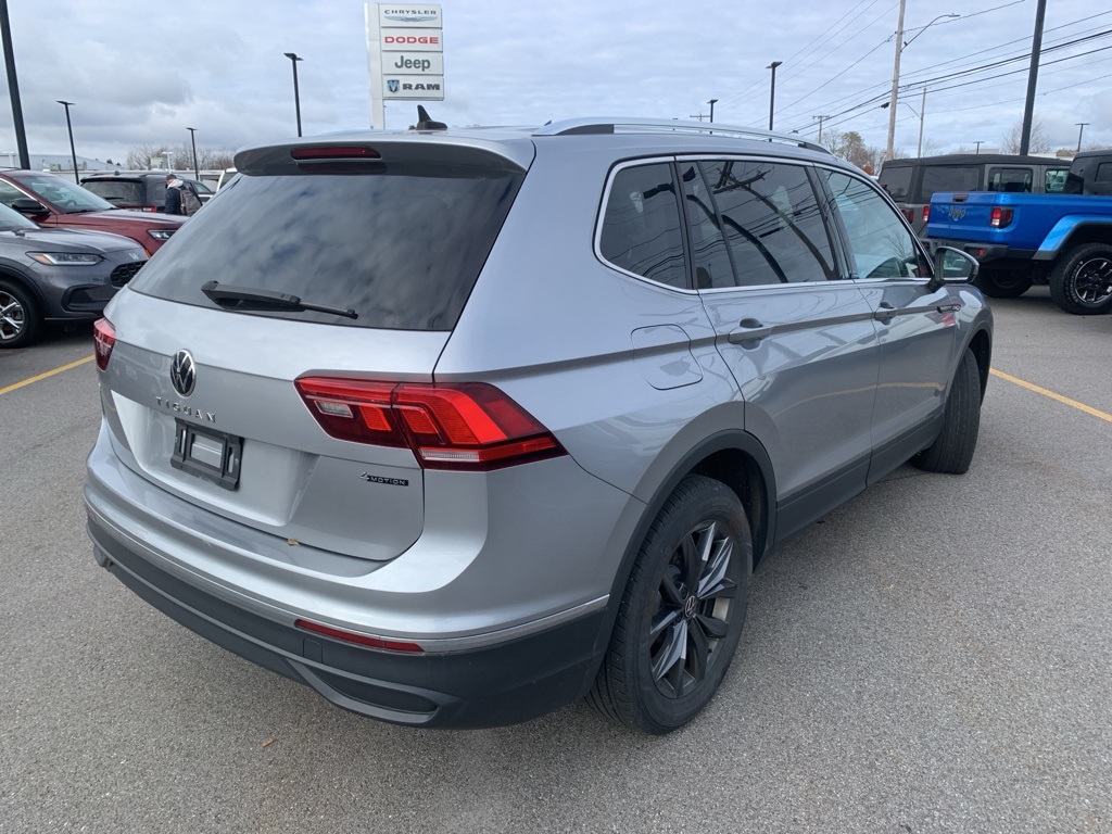 2022 Volkswagen Tiguan SE photo 2