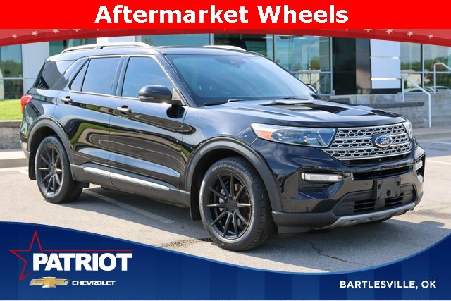 2020 Ford Explorer Limited's photo