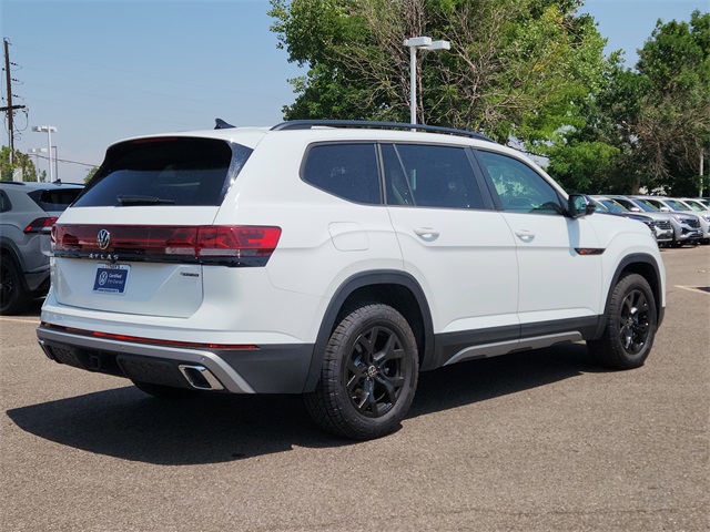2025 Volkswagen Atlas Peak Edition photo 3