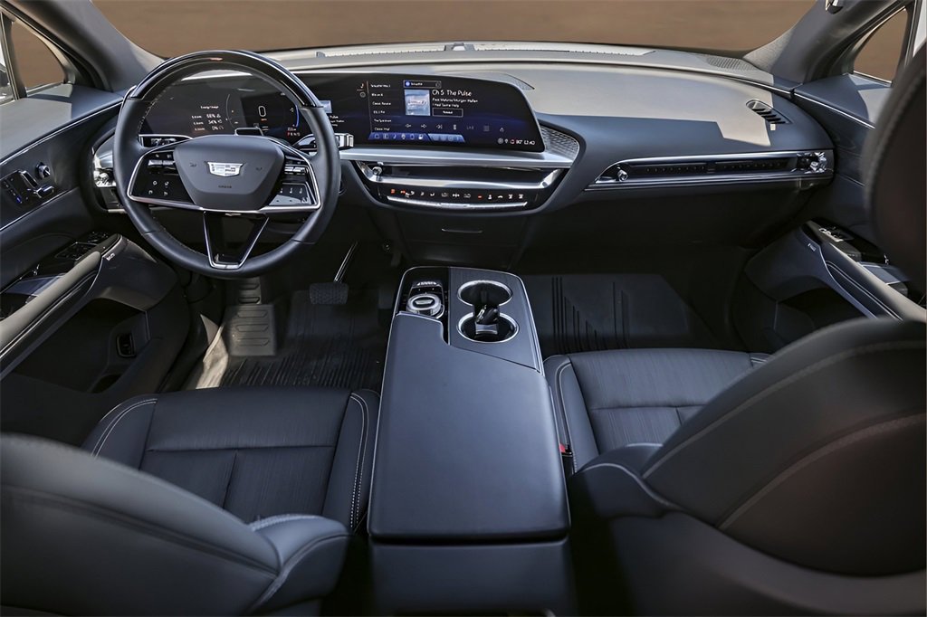 2024 Cadillac Lyriq Luxury photo 22