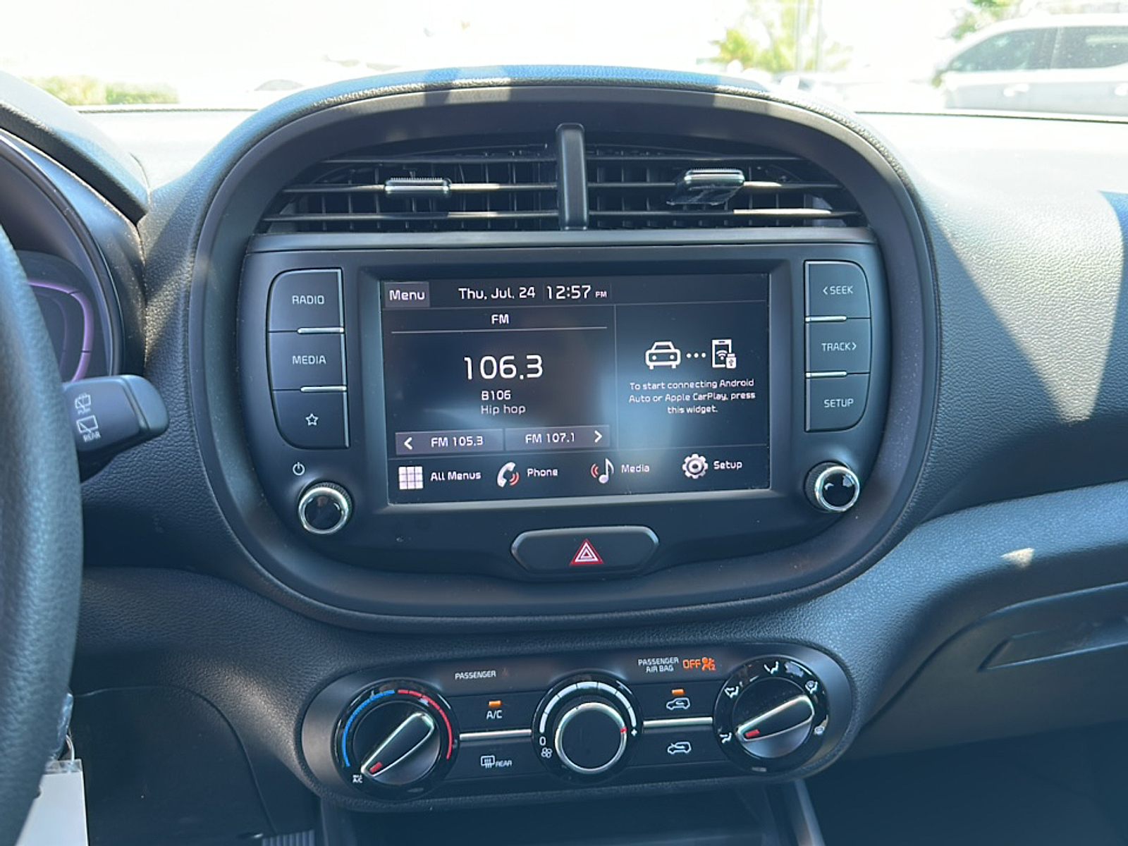 2023 Kia Soul LX photo 4