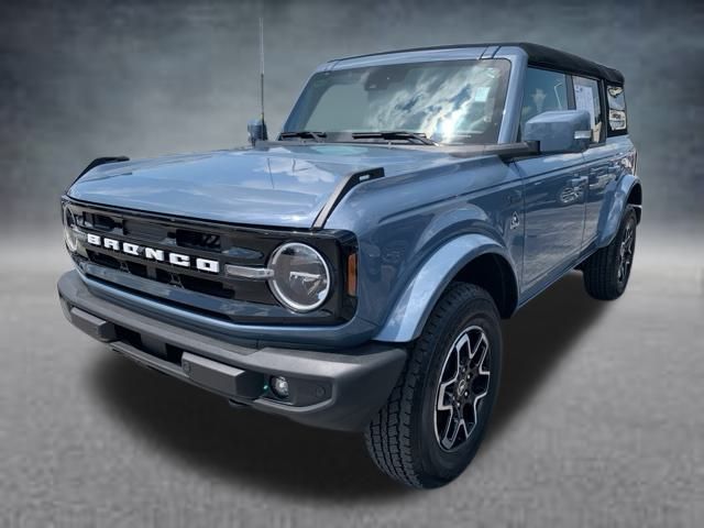 2023 Ford Bronco Outer Banks photo 3