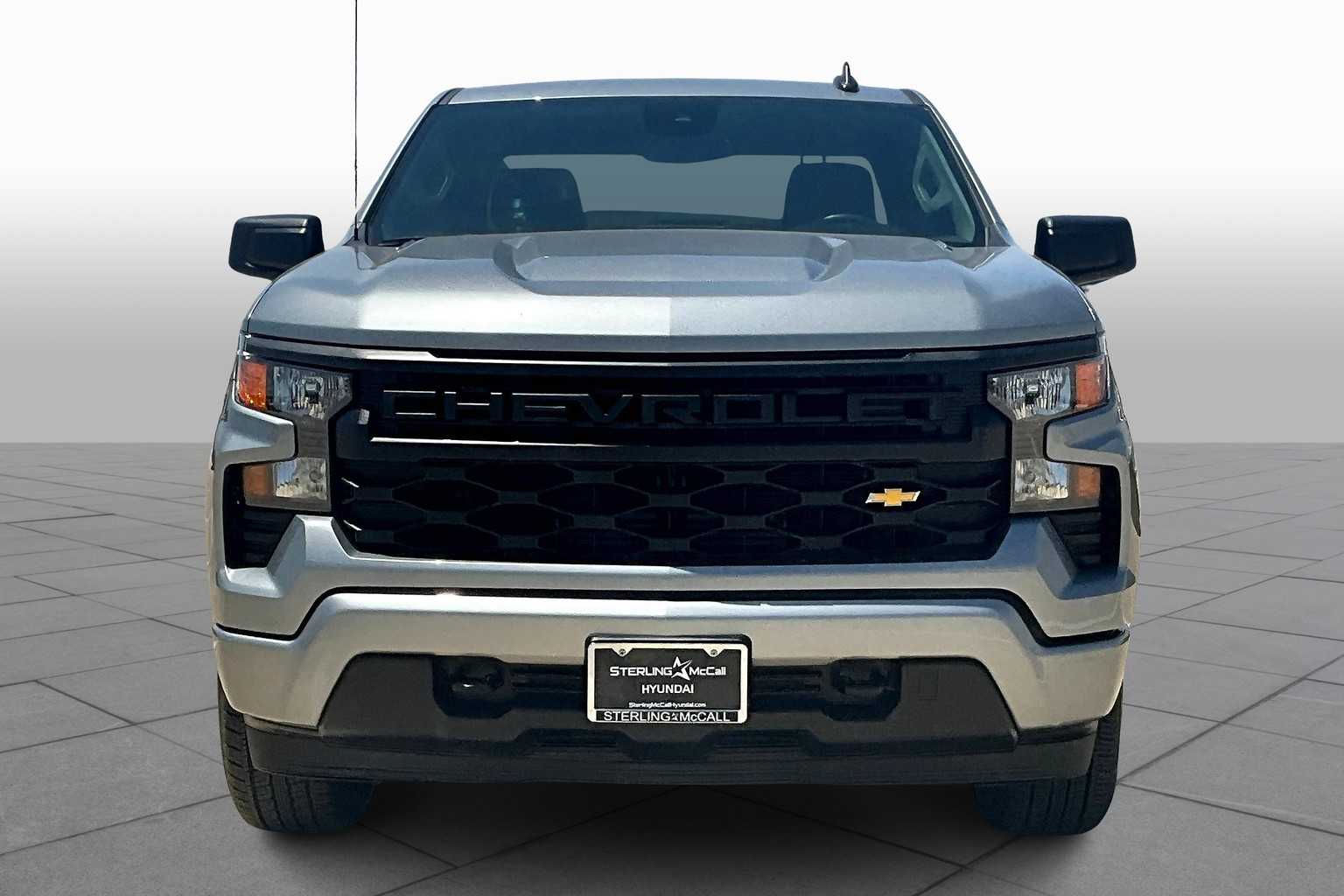 2025 Chevrolet Silverado 1500 Custom photo 5