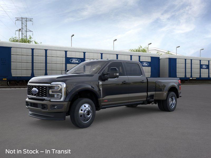 2026 Ford F-450 Super Duty King Ranch's photo
