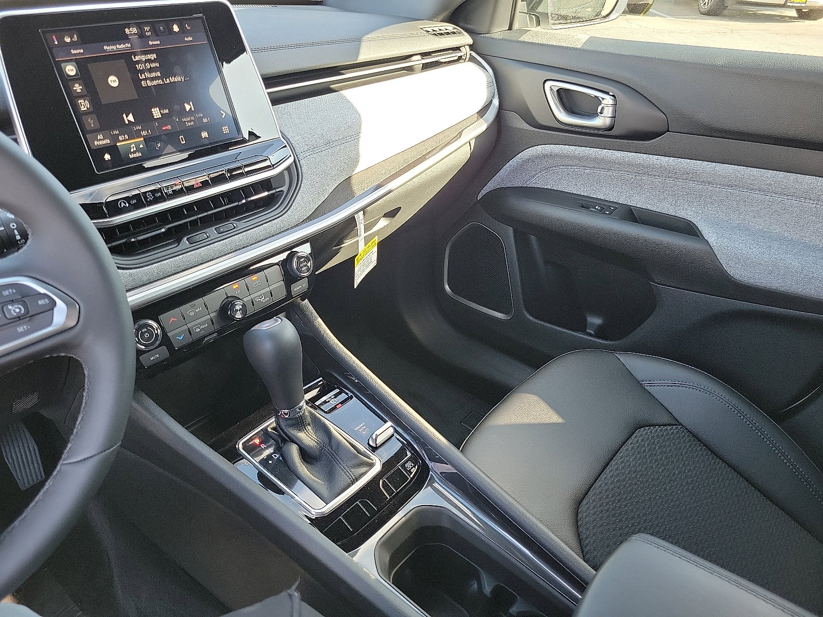 2025 Jeep Compass Latitude photo 10