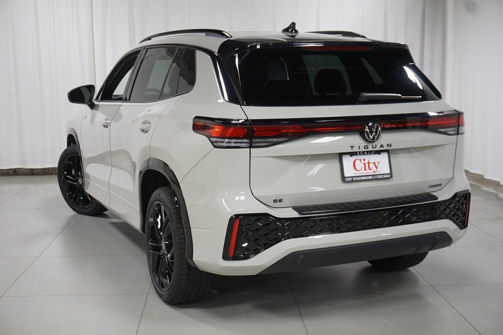 2025 Volkswagen Tiguan SE R-Line Black photo 5