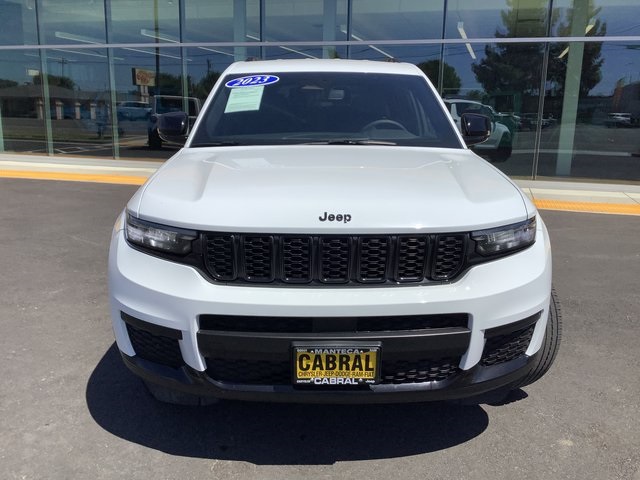 2023 Jeep Grand Cherokee Altitude photo 2