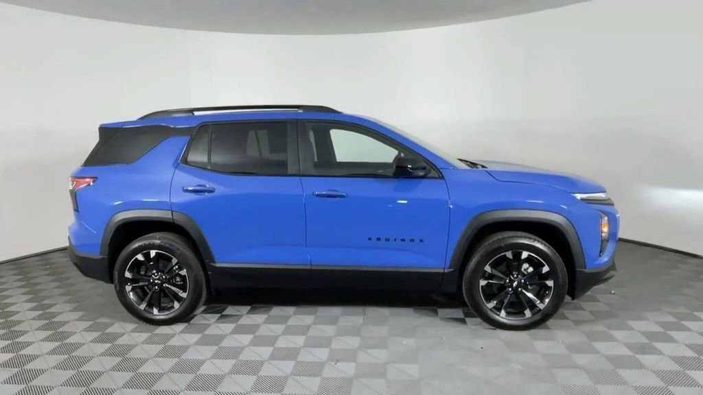 2025 Chevrolet Equinox RS photo 3