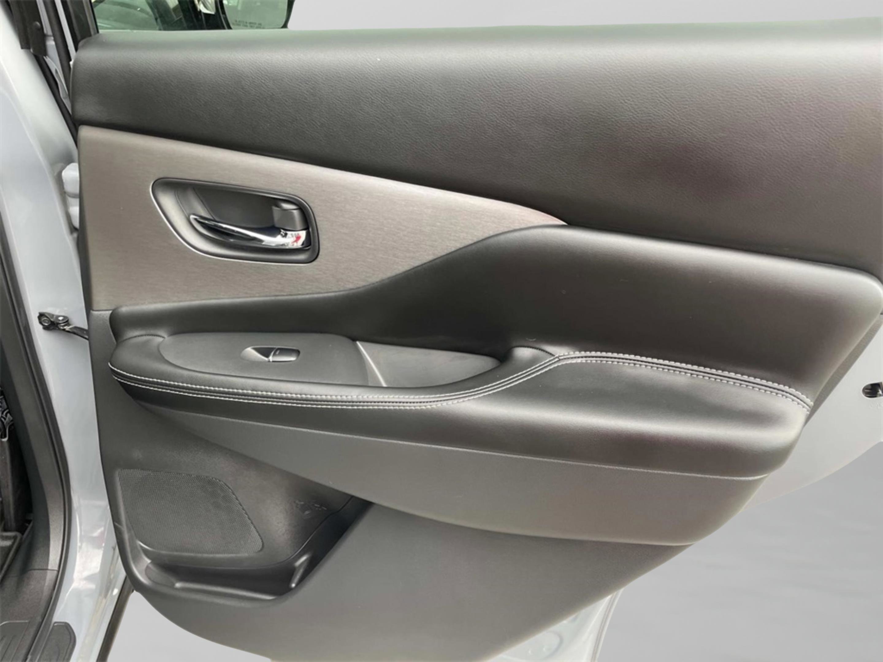 2024 Nissan Murano SL photo 23