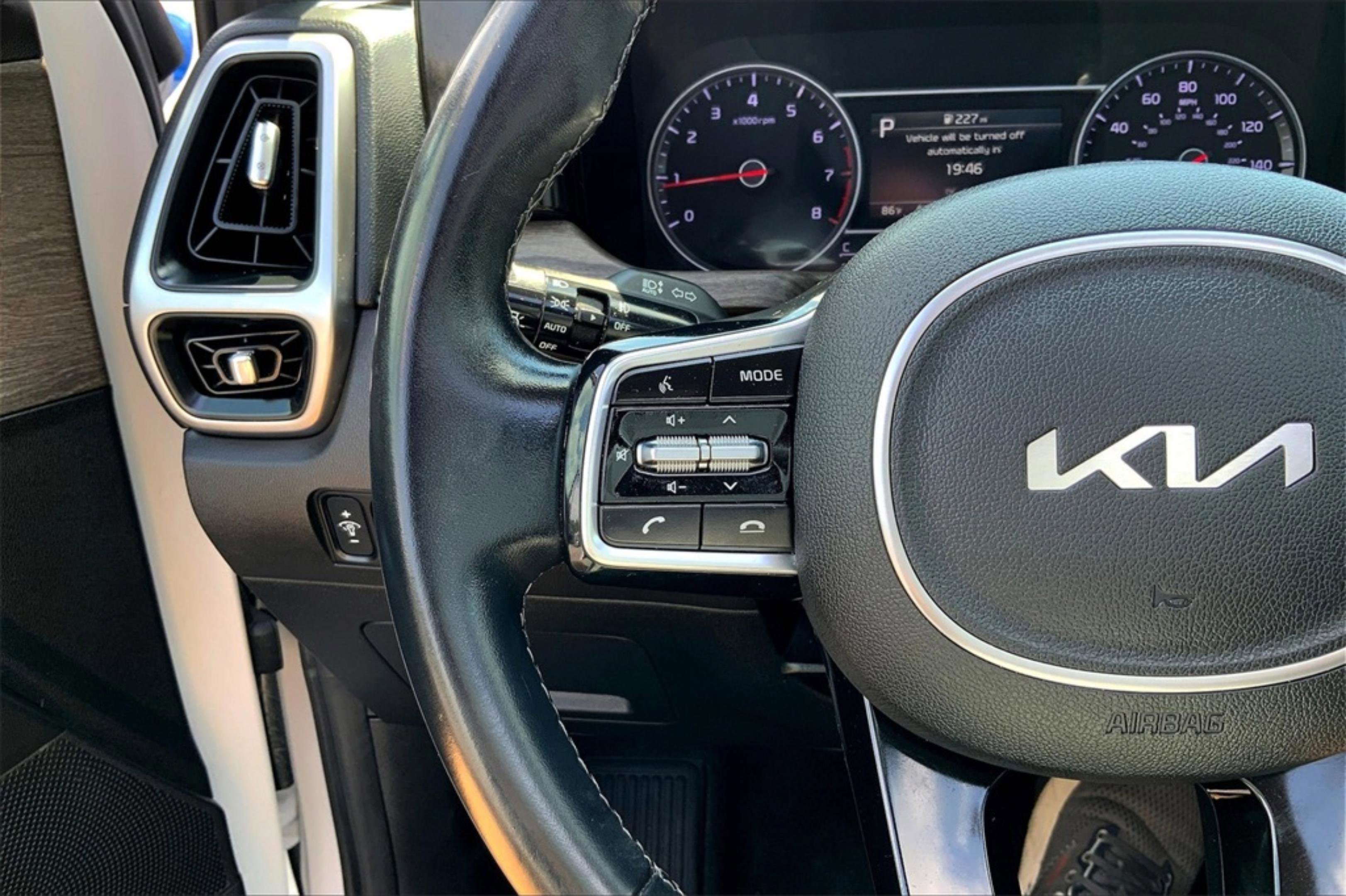 2022 Kia Sorento EX photo 15