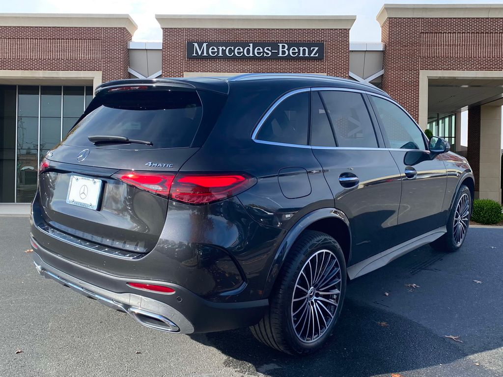 2025 Mercedes Benz GLC 350e 4MATIC photo 5