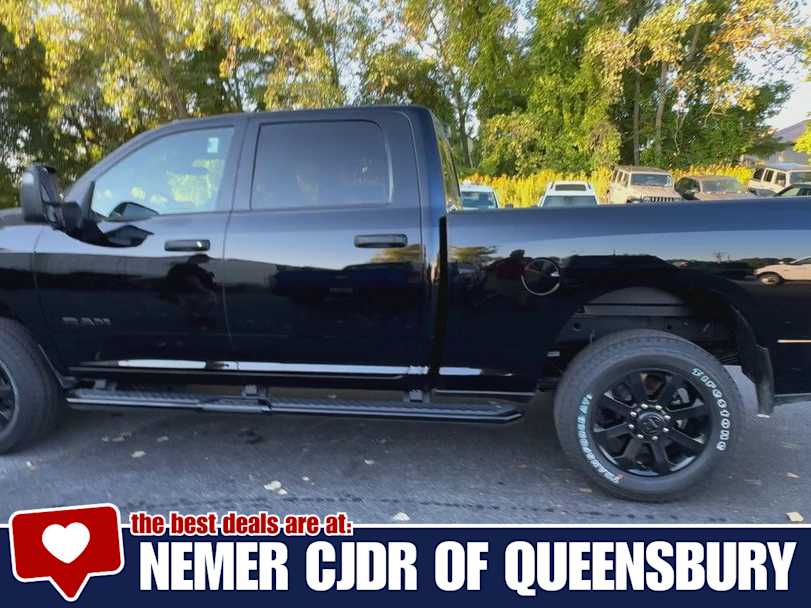 2025 Ram 3500 Big Horn photo 3