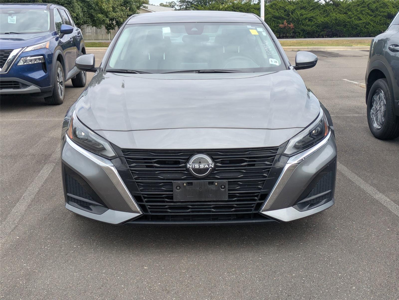2023 Nissan Altima 2.5 SV photo 2