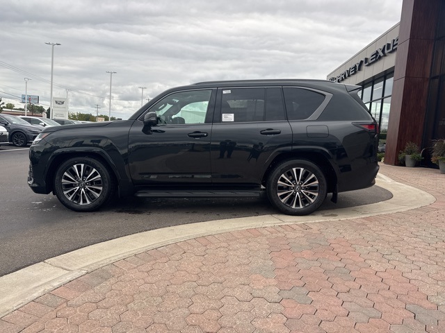 2025 Lexus LX 600 Premium photo 8