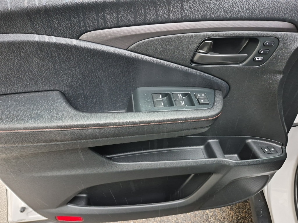 2023 Honda Passport TrailSport photo 14