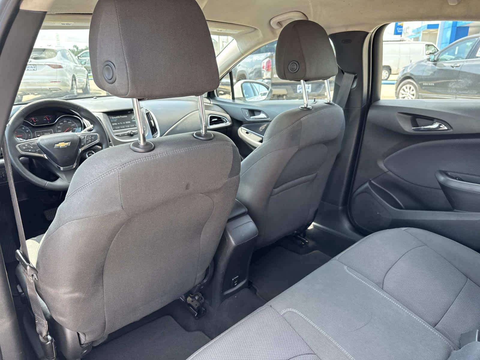 2018 Chevrolet Cruze LT photo 32