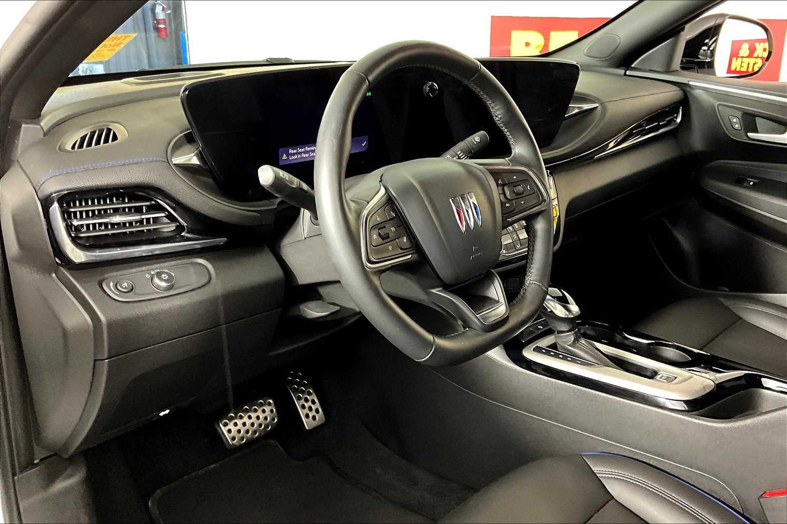 2024 Buick Envista ST photo 14