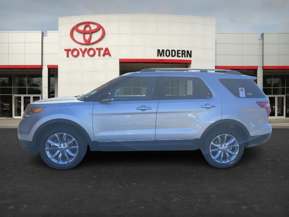 2013 Ford Explorer XLT photo 2