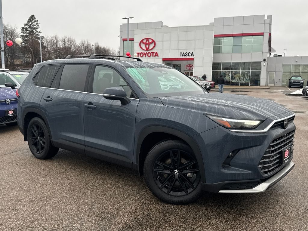 2024 Toyota Grand Highlander Platinum's photo