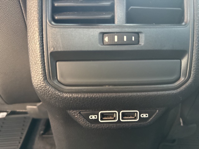 2021 Volkswagen Passat 2.0T R-Line photo 18