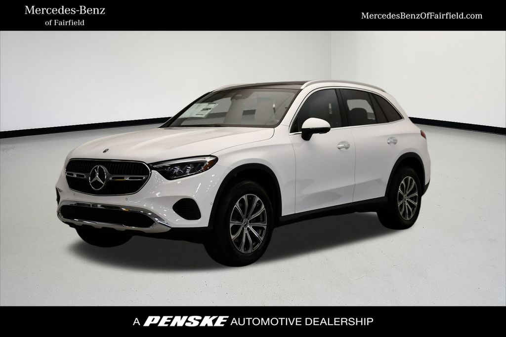 2026 Mercedes-Benz GLC Base's photo