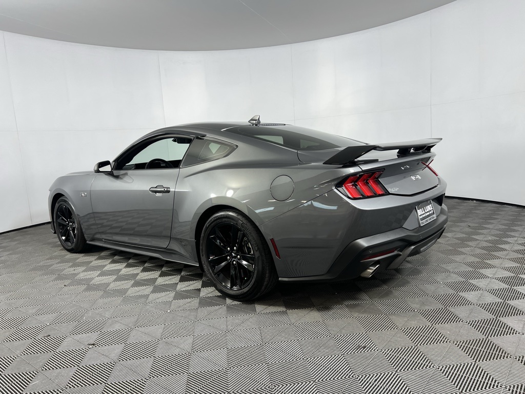 2024 Ford Mustang GT photo 4
