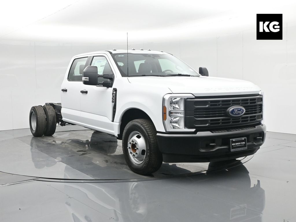 2025 Ford F-350 Super Duty XL