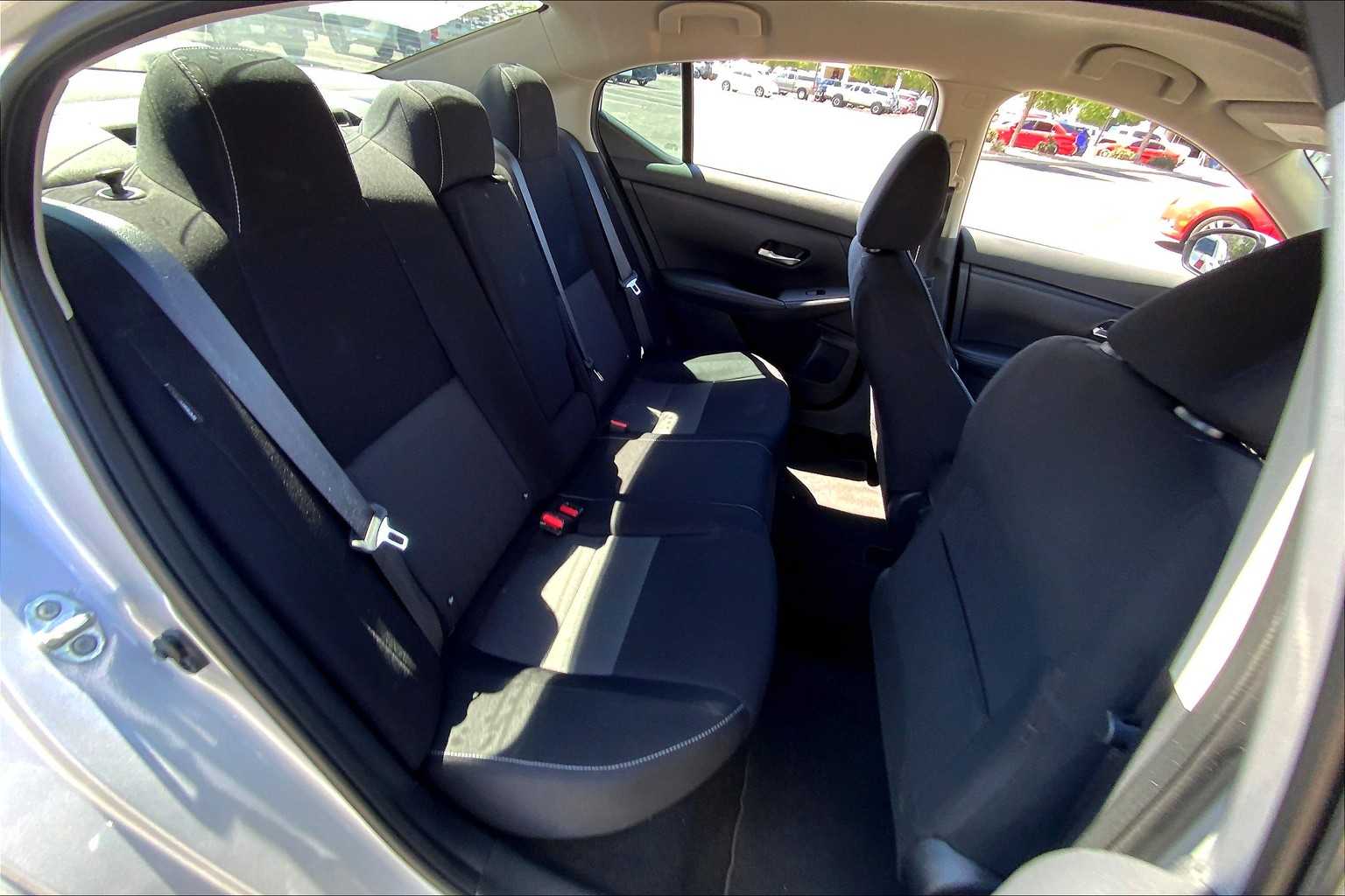 2021 Nissan Sentra SV photo 16