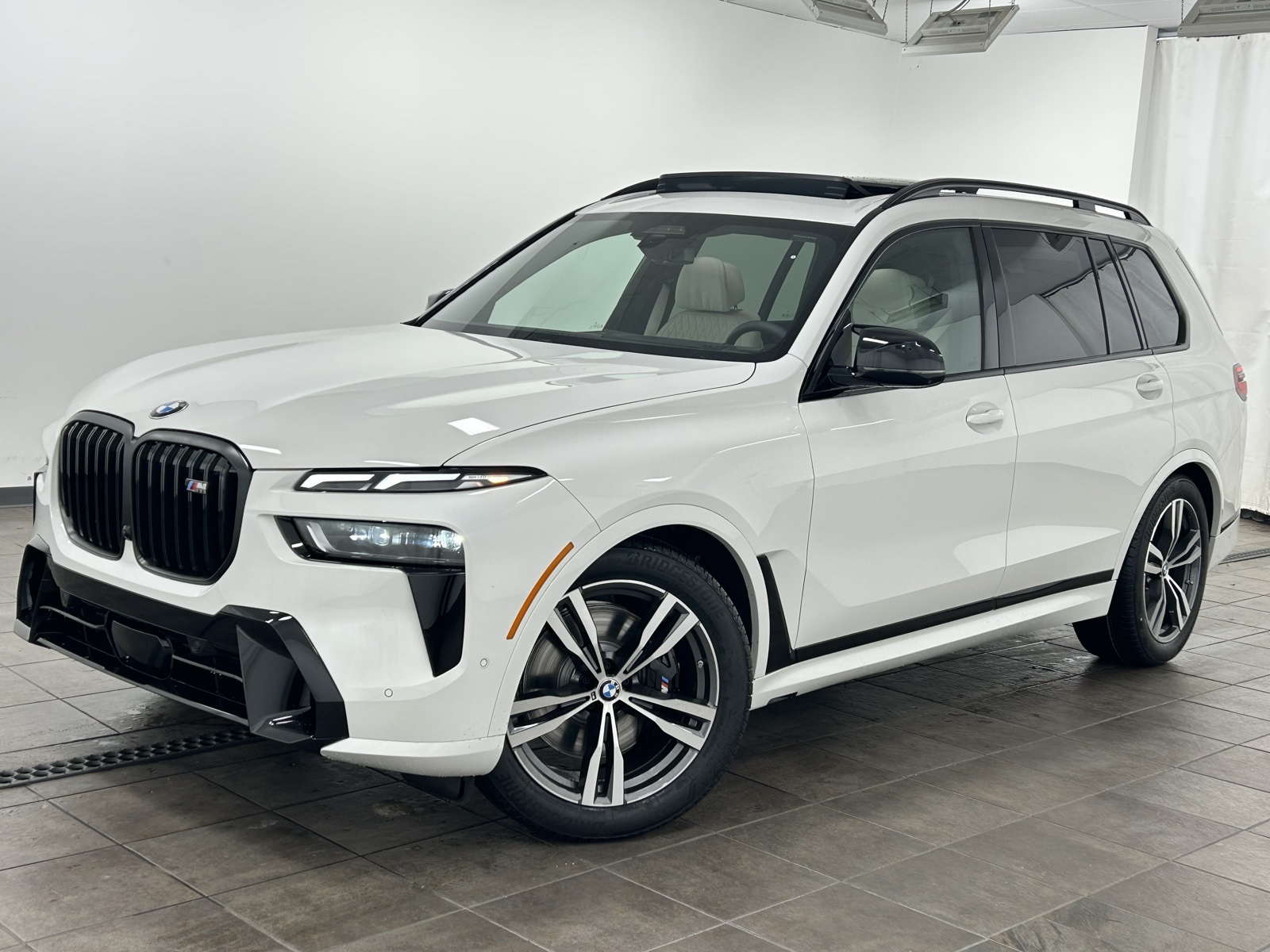 2026 BMW X7 M60i's photo