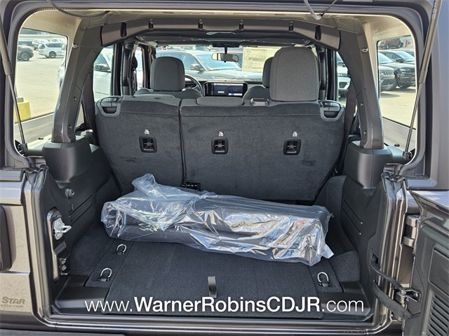 2025 Jeep Wrangler Sport photo 10