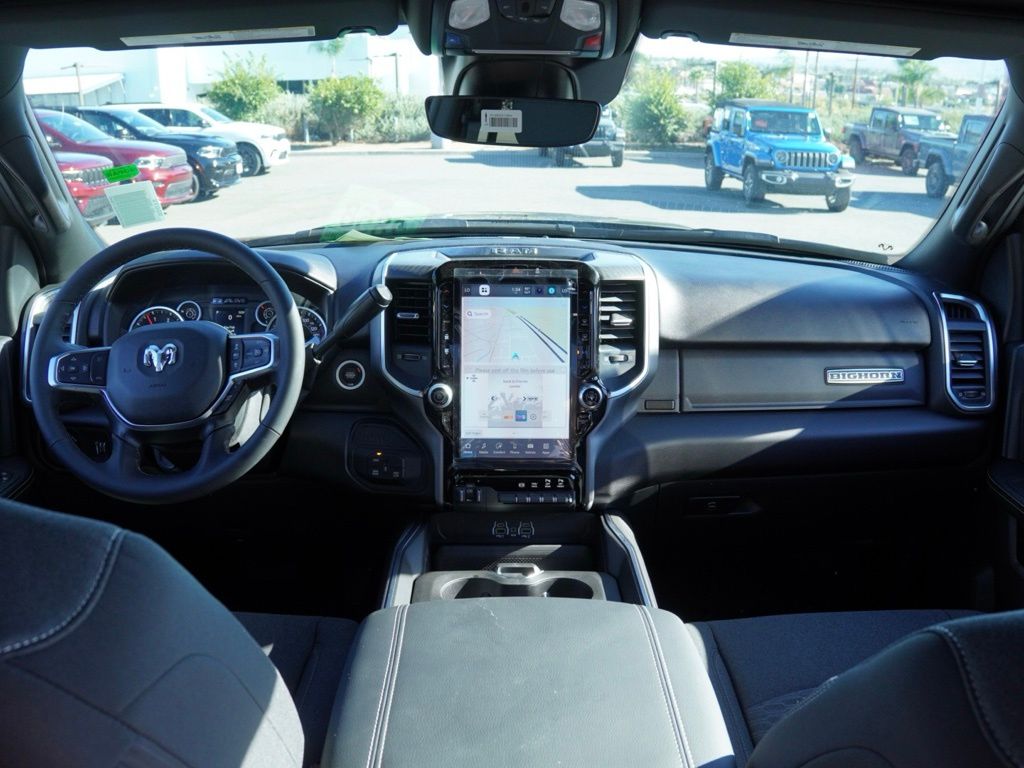 New 2026 Diamond Black Crystal Pearl-Coat Exterior Paint RAM Big Horn Night Edition image 25