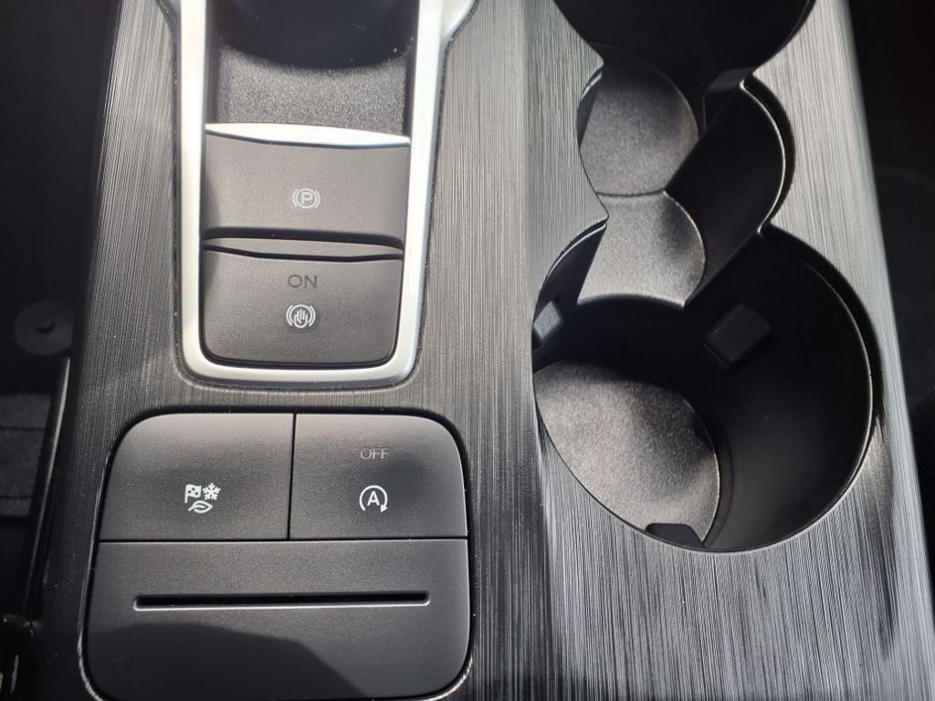 2022 Ford Escape SEL photo 22