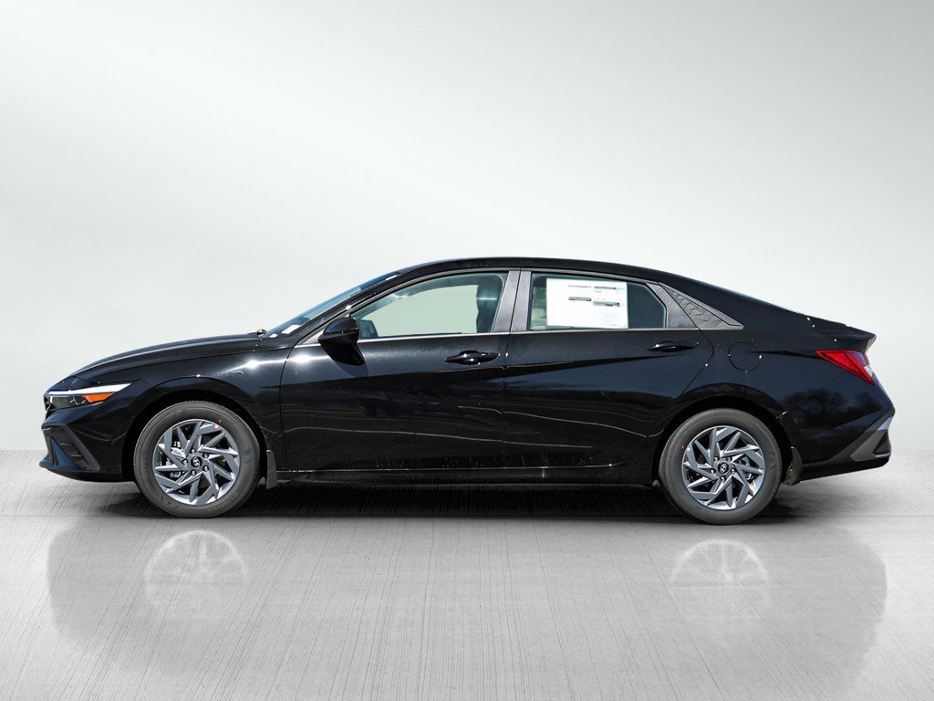 2025 Hyundai Elantra Hybrid Blue photo 2
